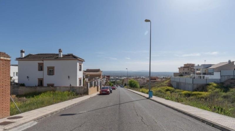 Granada - Peligros - 318m2