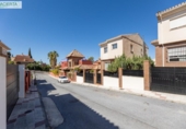 Chalet independiente con terreno en venta en la España, Monachil, ref: TR415795 foto