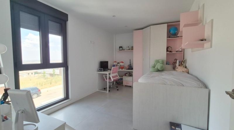 Salamanca - Carrascal de Barregas - 216m2