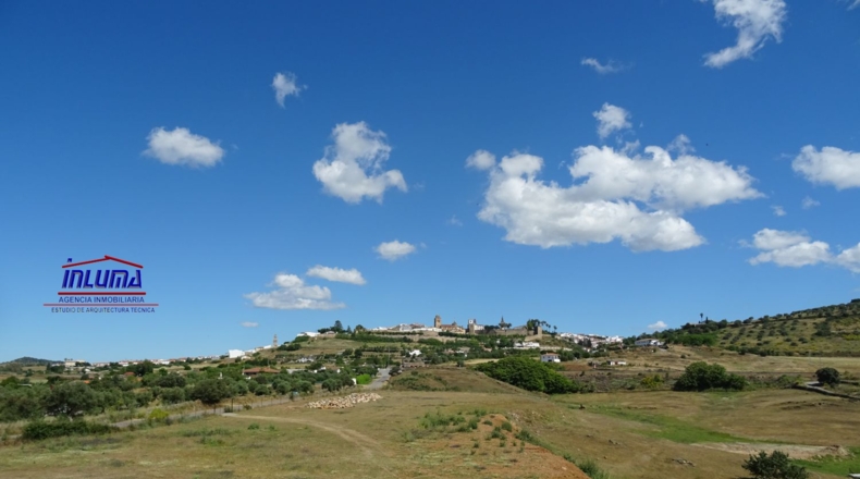 Badajoz - Херес-де-лос-Кабальерос - 15000m2