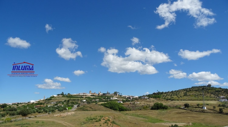 Badajoz - Херес-де-лос-Кабальерос - 15000m2