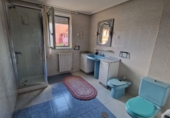Chalet independiente con terreno en venta en la España, Villaquilambre, ref: TR415828 foto