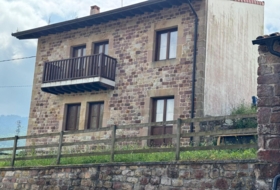 Cades 140&nbsp;m²