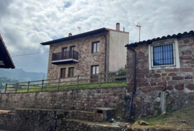 Cades 140&nbsp;m²