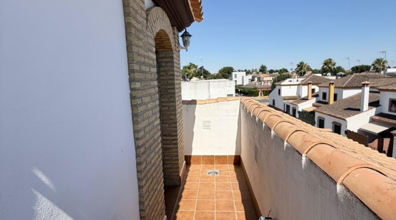 Sevilla - Sanlúcar la Mayor - 322m2