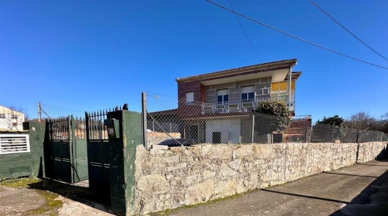 Orense - Junquera de Ambía - 475m2