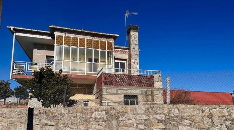 Orense - Junquera de Ambía - 475m2