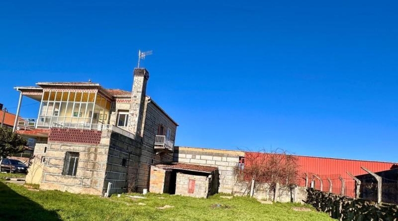 Orense - Junquera de Ambía - 475m2