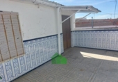 Загородный дом с участком на продажу в городе Montijo Фото