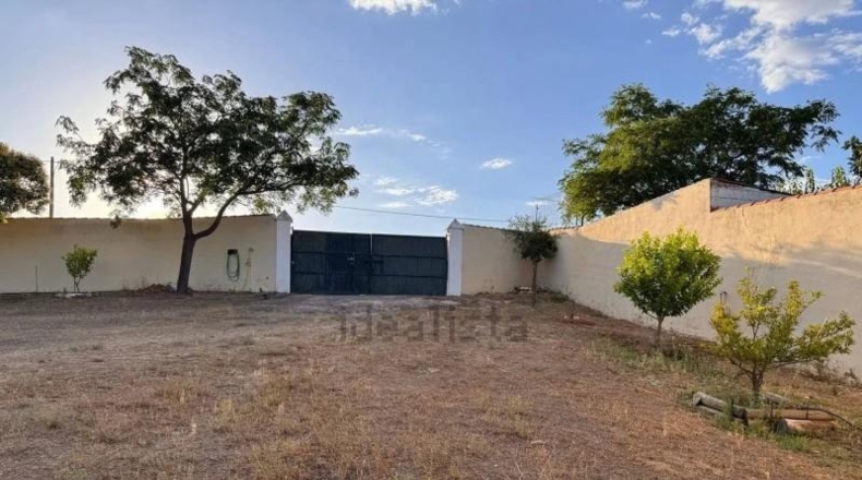 Caceres - Cáceres - 2300m2