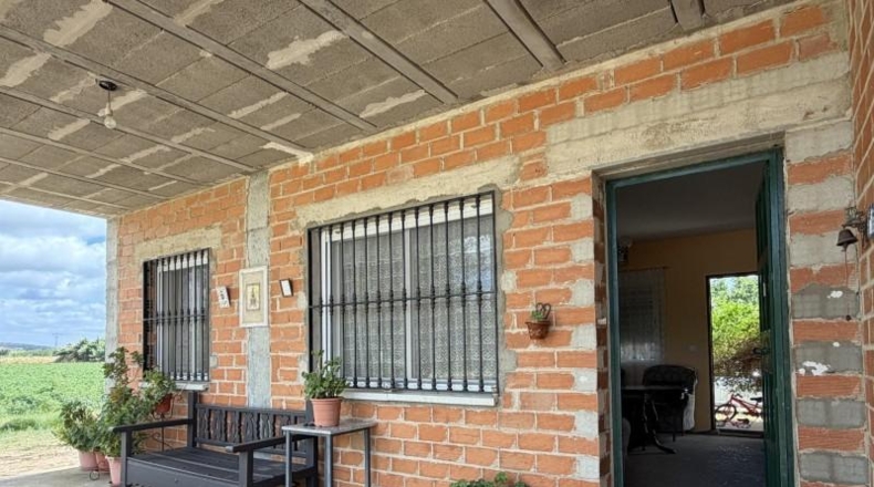 Badajoz - Medellín - 3800m2