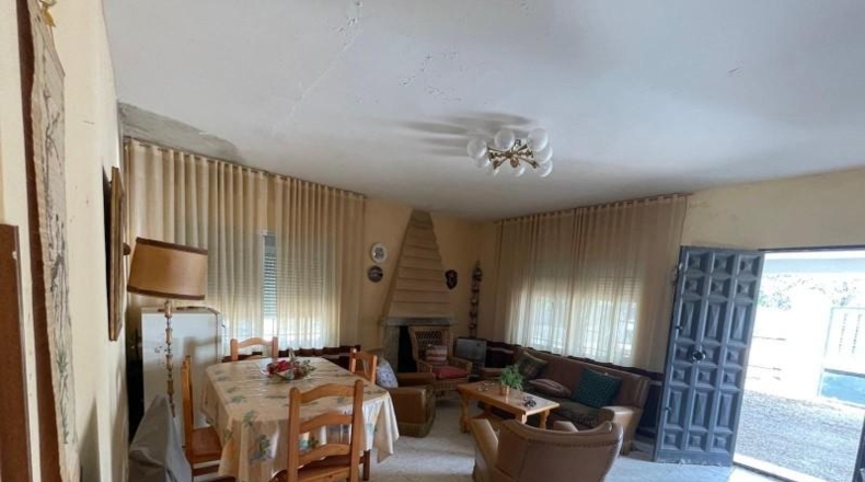 Caceres - Torreorgaz - 725m2