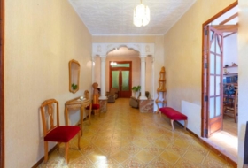 Llombai 330&nbsp;м²