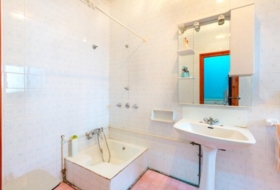 Llombai 330&nbsp;м²