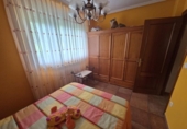 Chalet independiente con terreno en venta en la España, Valencia de Don Juan, ref: TR416011 foto