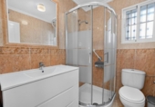 Chalet independiente con terreno en venta en la España, Orihuela, ref: TR416045 foto