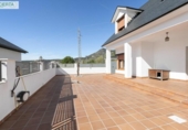 Chalet independiente con terreno en venta en la España, Huétor de Santillán, ref: TR416051 foto