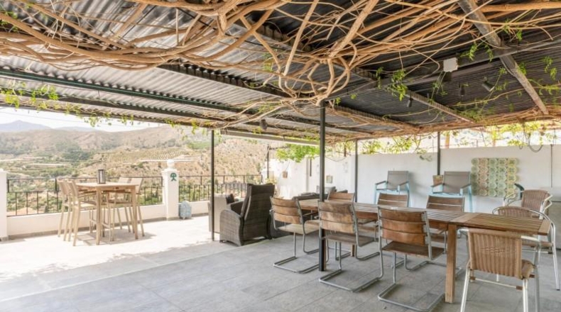Granada - Vélez de Benaudalla - 662m2