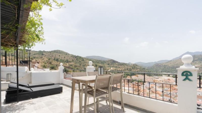 Granada - Vélez de Benaudalla - 662m2