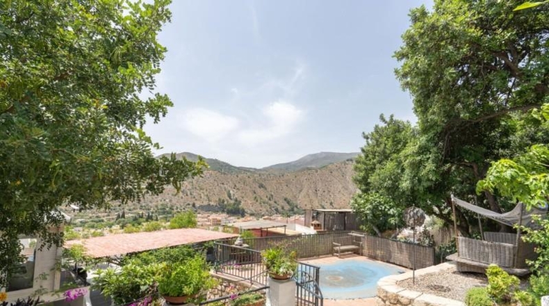 Granada - Vélez de Benaudalla - 662m2