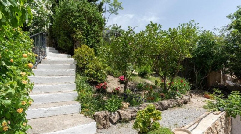 Granada - Vélez de Benaudalla - 662m2