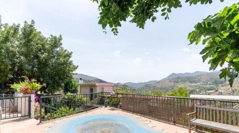 Granada - Vélez de Benaudalla - 662m2