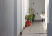 Дом с участком на продажу в городе Rociana del Condado Фото