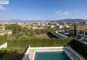 Chalet independiente con terreno en venta en la España, Villa de Otura, ref: TR416079 foto