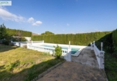 Chalet independiente con terreno en venta en la España, Villa de Otura, ref: TR416079 foto