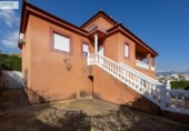 Chalet independiente con terreno en venta en la España, Villa de Otura, ref: TR416079 foto
