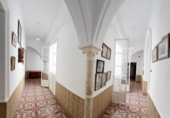 Отдельно стоящий дом с участком на продажу в городе Moguer Фото