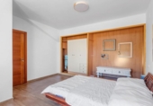 Chalet independiente con terreno en venta en la España, L'Alfàs del Pi, ref: TR416144 foto