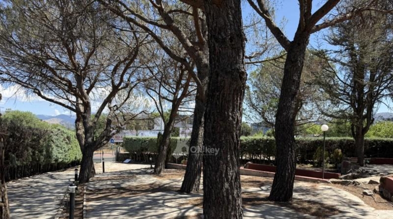 Comunidad de Madrid - Галапагар - 1700m2