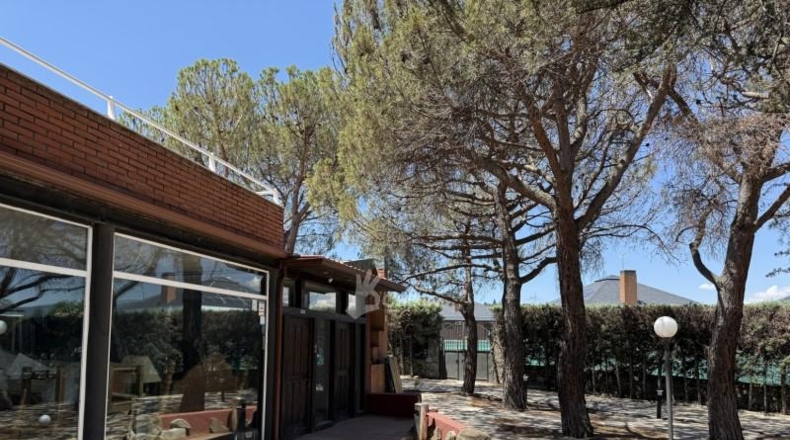 Comunidad de Madrid - Галапагар - 1700m2