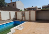 Chalet independiente con terreno en venta en Esquivias ref: TR416166 foto