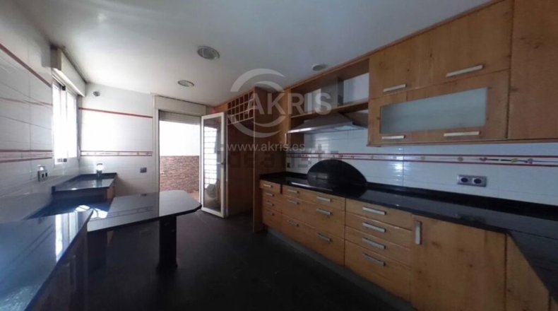 Community of Madrid - Parla - 174m2