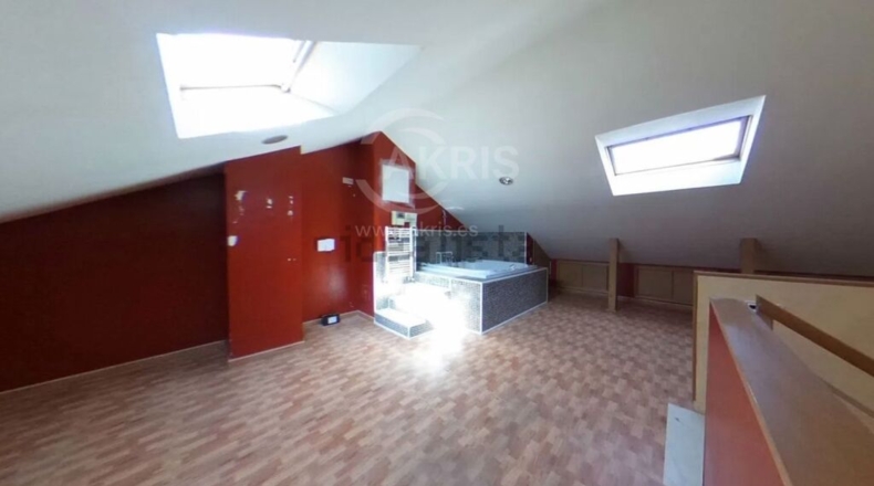 Community of Madrid - Parla - 174m2