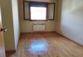 Chalet adosado con terreno en venta en Pamplona ref: TR416186 foto