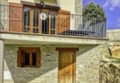 Chalet independiente con terreno en venta en Teruel ref: TR416204 foto