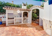Chalet independiente con terreno en venta en Calpe ref: TR416205 foto