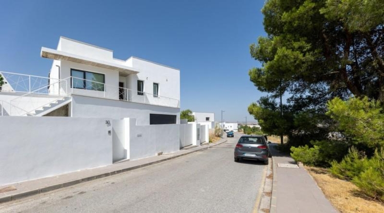 Granada - La Zubia - 656m2