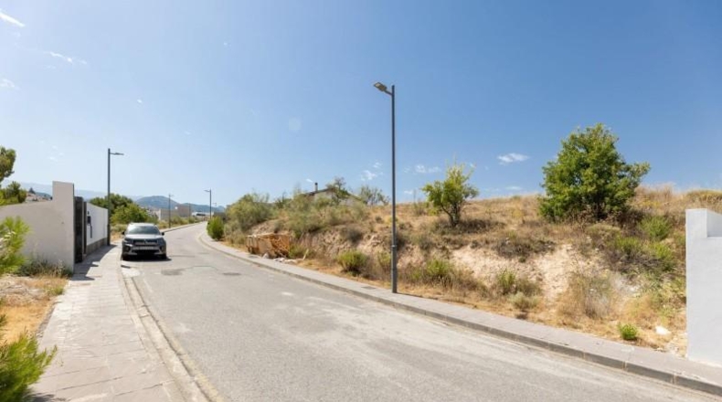 Granada - La Zubia - 656m2