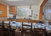 Отдельно стоящий дом с участком на продажу в городе Llíria Фото