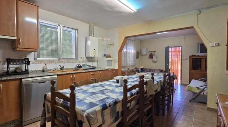 Valencia - Llíria - 1600m2