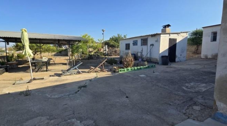 Valencia - Llíria - 1600m2