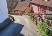 Отдельно стоящий дом с участком на продажу в городе Nembra de Aller Фото