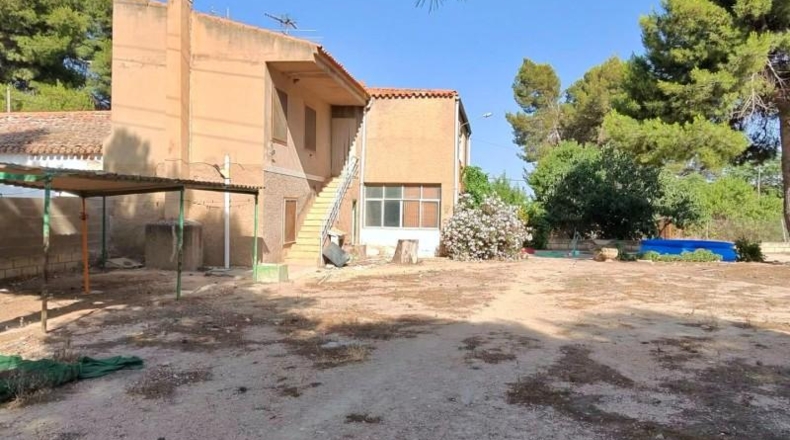 Albacete - Almansa - 1658m2
