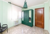 Chalet independiente con terreno en venta en la España, Albolote, ref: TR374690 foto