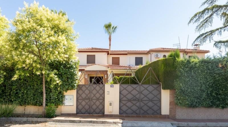 Granada - Albolote - 344m2