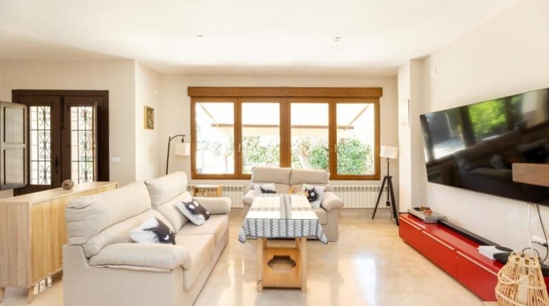 Granada - Albolote - 344m2